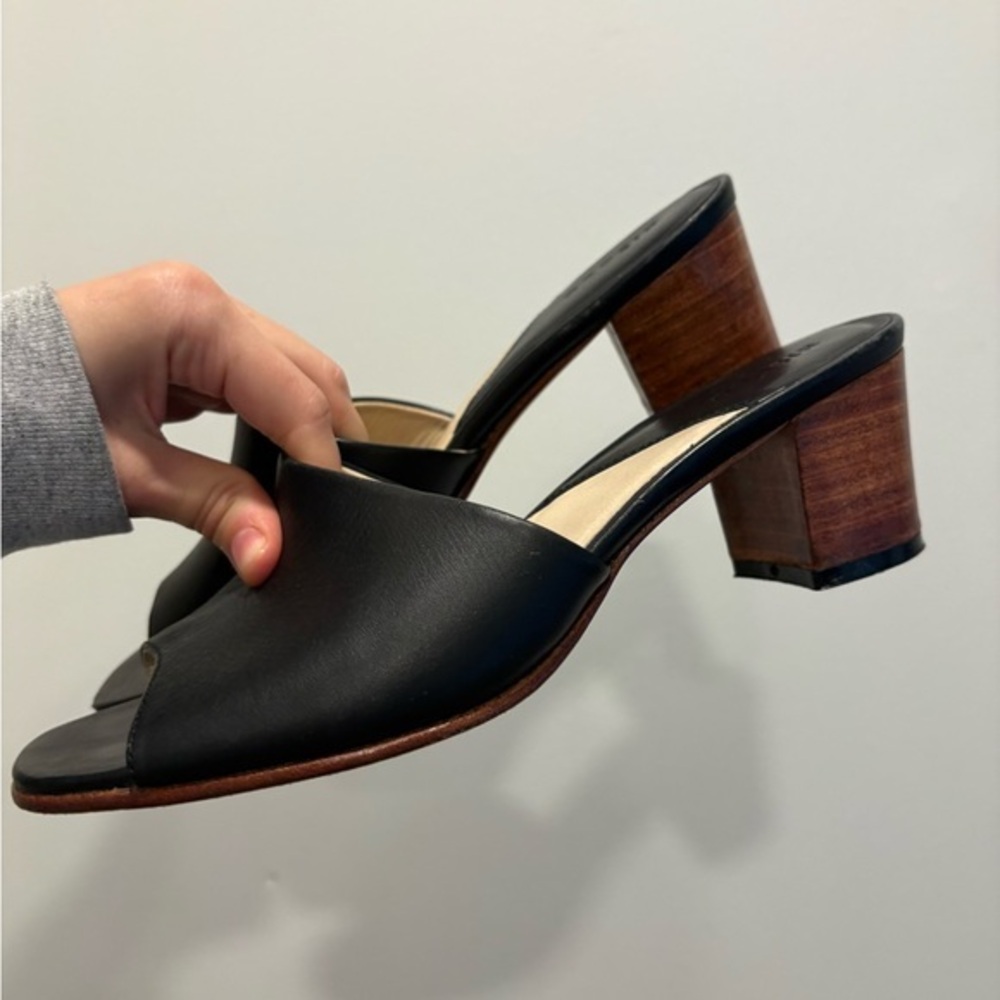 Nisolo Black Leather Open-Toe Block Heel Mules